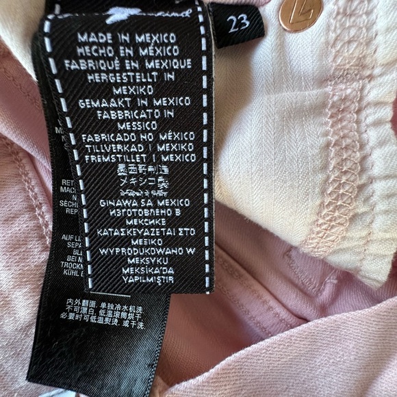 7 For All Mankind Women's Light Pink Mid Rise Distressed Jean Shorts Size 23 - Picture 11 of 12